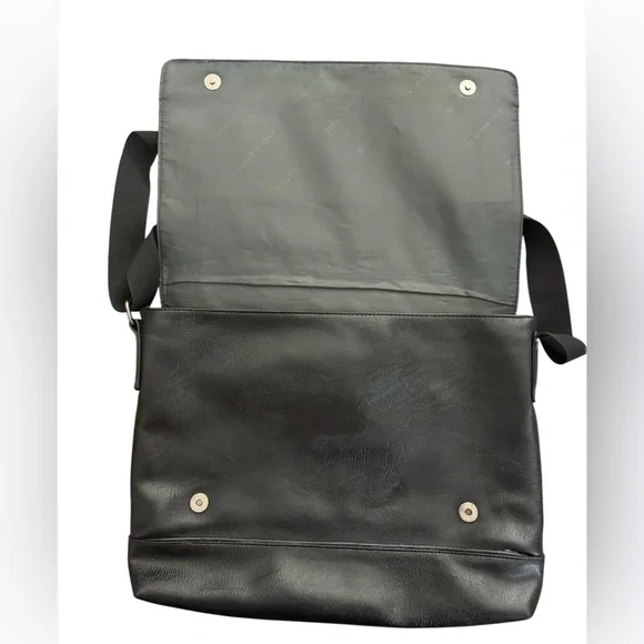 Kenneth Cole Reaction Laptop Grand Tour Business Messenger Tablet Crossbody Bag - Picture 5 of 10